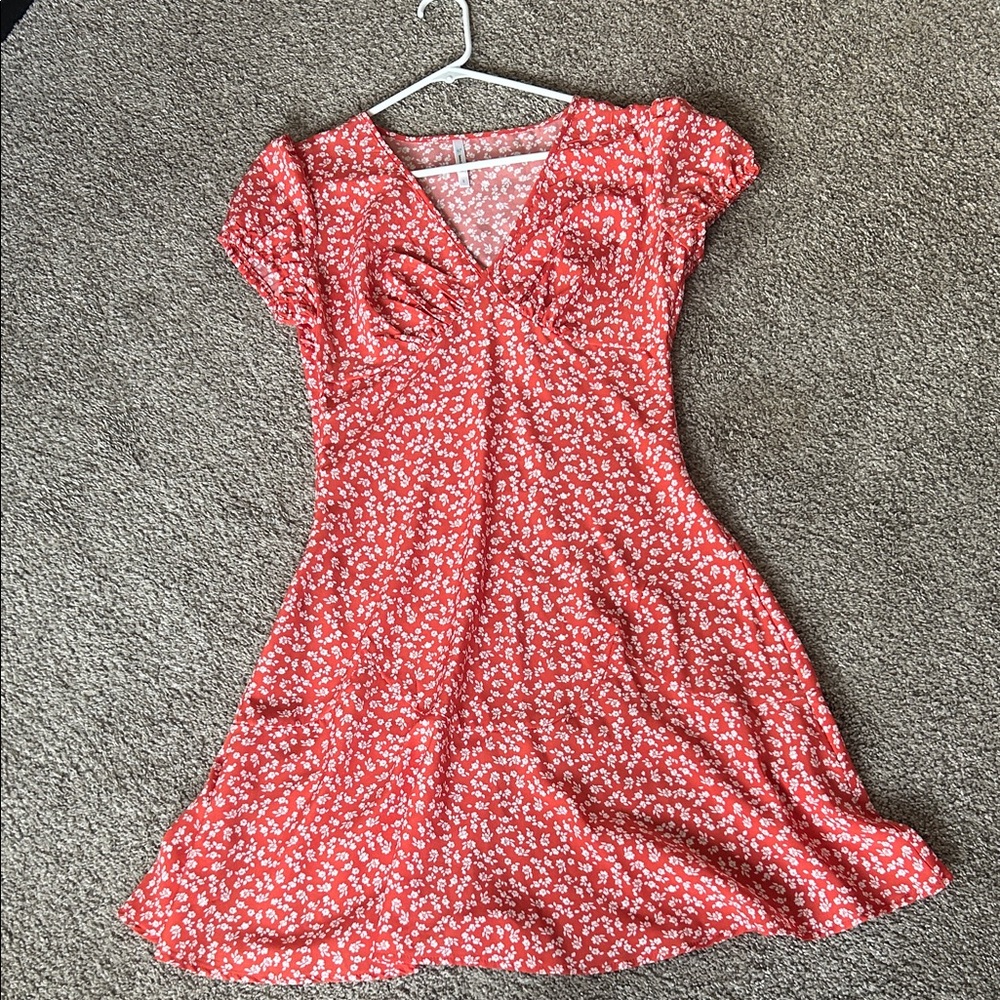 Elegant Red Floral Mini Dress